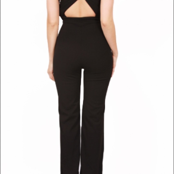 SOLID BLACK JUMPSUIT WITH OPEN BACK - Picture 5 of 8